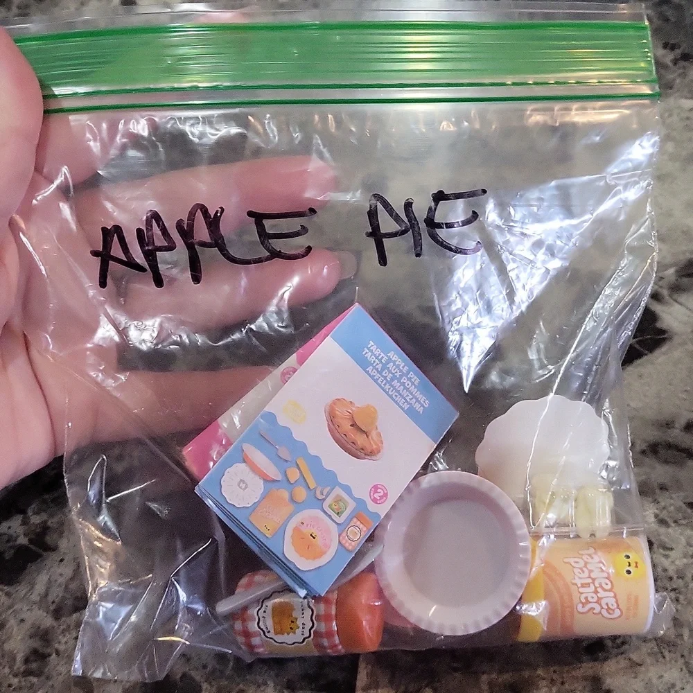 Miniverse Make It Mini Food Apple Pie
